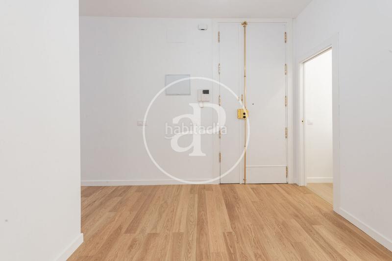 Foto 355118b0-97a3-4115-9664-69145e55b91a. Appartamento con riscaldamento in Cortes-Huertas Madrid