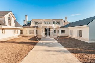 Maison à El Pinar-Punta Galea. Chalet en venta las rozas