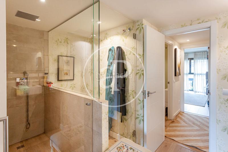 Foto a5b2ad3e-85e1-4af9-a7b7-9342e852e046. Piso  en venta en el Encinar de los Reyes. en La Moraleja