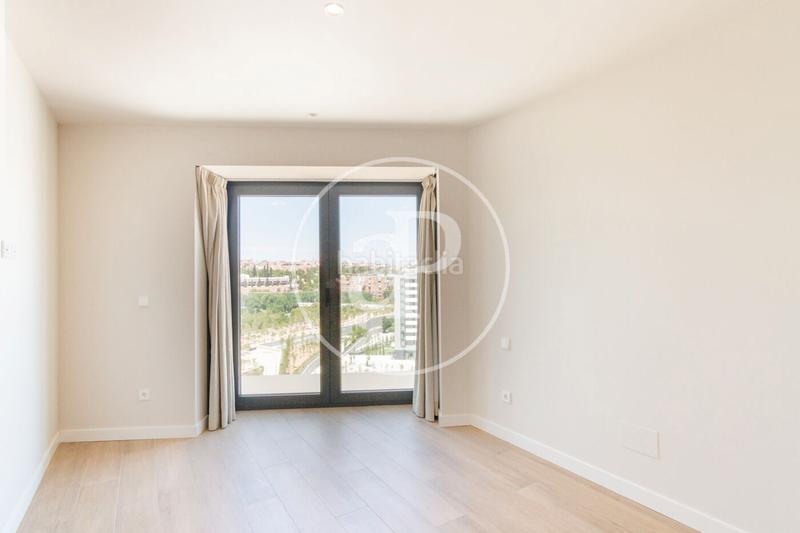 Foto 0872646c-f4e9-47a4-9dc9-86a29a1e71a7. Miete etagenwohnung mit heizung parking pool in Imperial Madrid