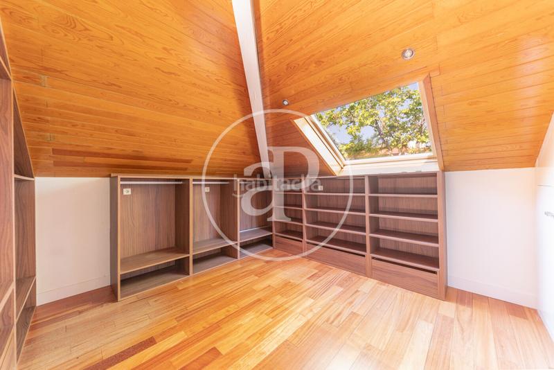 Foto 04bd2d10-c0b0-4c79-bbb1-8dd44871ac3c. Affitto casa a schiera con riscaldamento parcheggio in Madrid