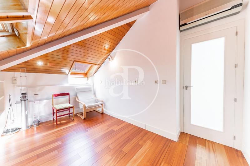 Foto 07204c1d-8464-469f-8b2b-a0a273e941bf. Alquiler casa adosada chalet independiente en alquiler en Nueva España sin amueblar. en Madrid