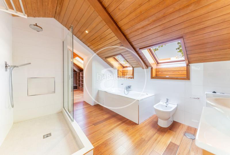 Foto 0d422ba7-0567-43f8-b961-c678ac2f6989. Alquiler casa adosada chalet independiente en alquiler en Nueva España sin amueblar. en Madrid