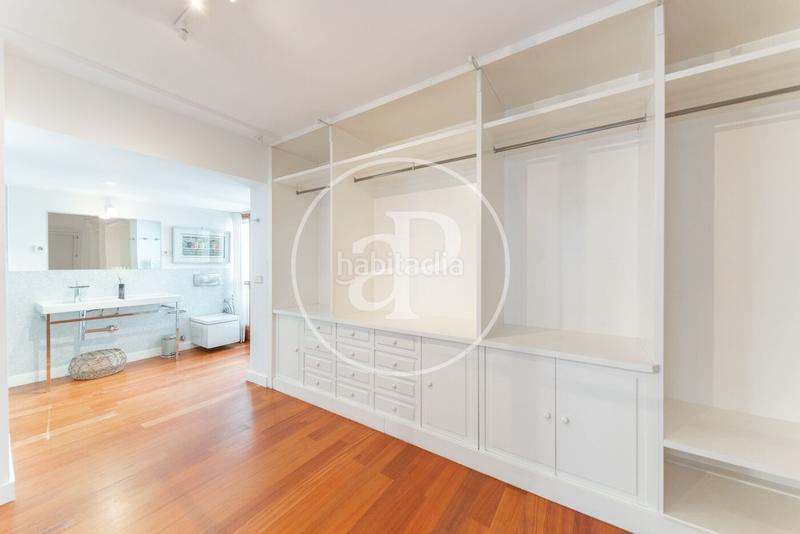 Foto 37cc5238-8b9d-48bf-a26c-adccf53168eb. Alquiler casa adosada chalet independiente en alquiler en Nueva España sin amueblar. en Madrid