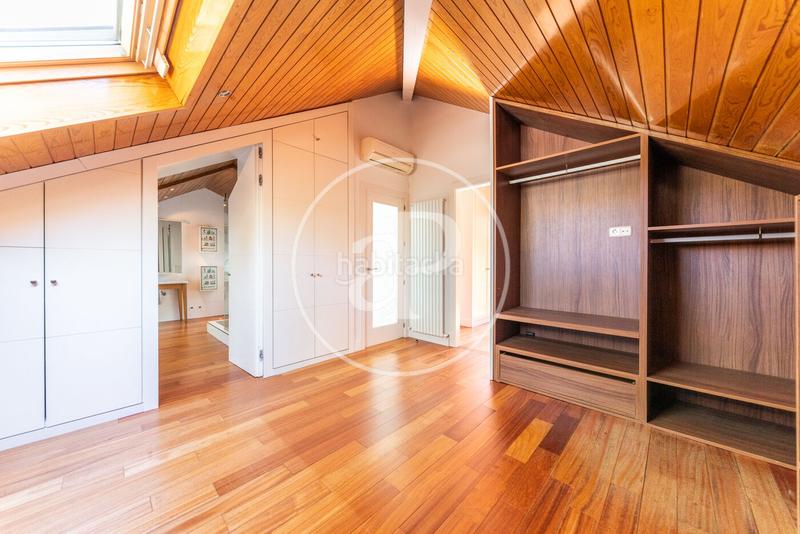 Foto c7fb6d39-882d-4de2-b33e-ef73b75a5617. Alquiler casa adosada chalet independiente en alquiler en Nueva España sin amueblar. en Madrid