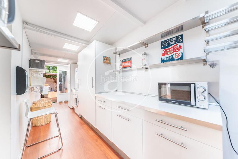 Foto 50de5263-ffae-4c7f-ada6-382a78321773. Miete reihenhaus mit heizung parking in Nueva España Madrid