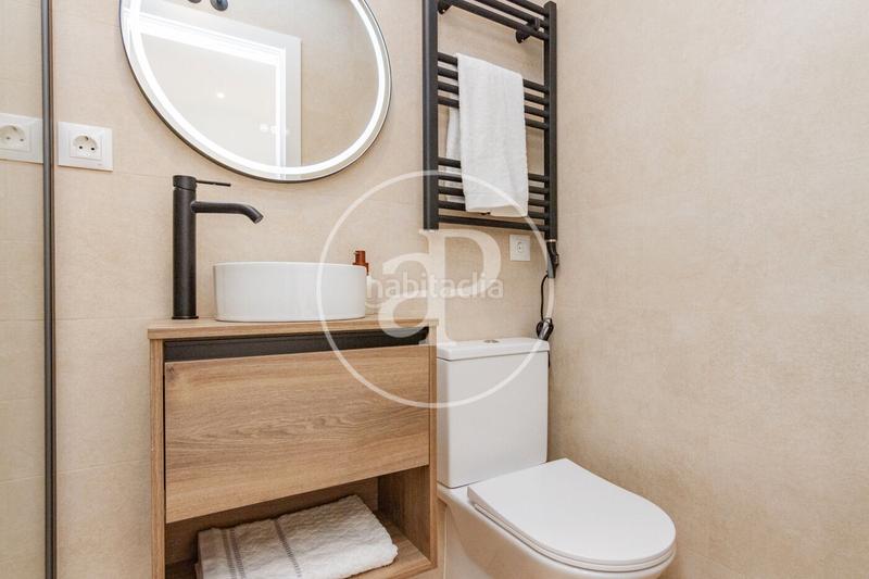 Foto e52a598c-d69f-400c-bd24-0aea7cc339b6. Piso  en venta en Sol en Sol Madrid