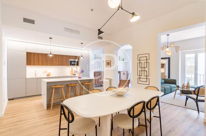 Foto 51f26484-c04c-4e28-b0dc-a21a770cffc4. Flat in c. de la montera 11 in Sol Madrid