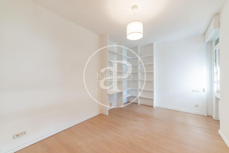 Foto 7e377a62-a517-4b46-937a-00bad705d2d9. Location appartement avec chauffage parking dans El Viso Madrid