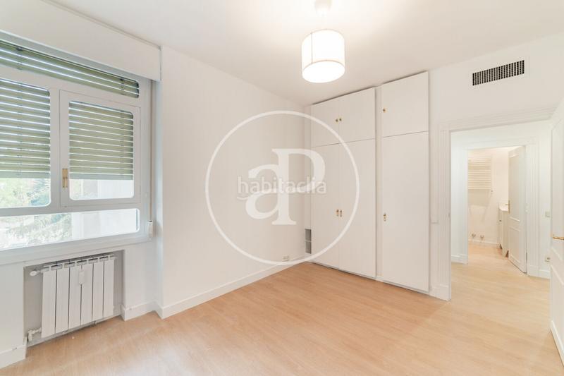 Foto abc587fd-9464-488e-8e81-ef69320648de. Location appartement avec chauffage parking dans El Viso Madrid