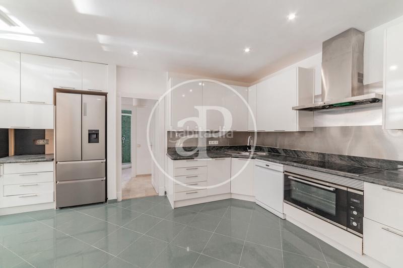 Foto 0900ac8c-7cf7-4947-99ad-4a842b72e24b. Miete etagenwohnung mit heizung parking in El Viso Madrid