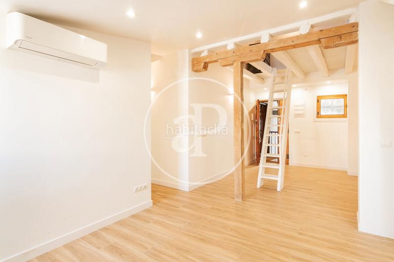 Foto 61f76428-f85e-49b9-9a65-634c9bc97f0a. Alquiler piso atico duplex en alquiler en argensola en Madrid