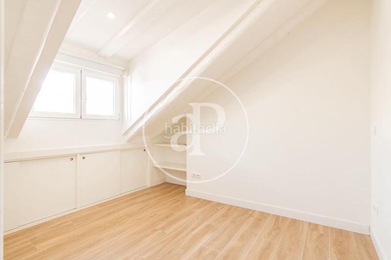 Foto c0f01100-5338-4e5c-92c2-5cbda851a6a1. Alquiler piso atico duplex en alquiler en argensola en Madrid