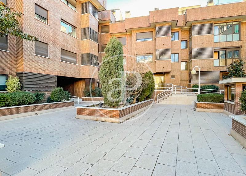 Foto c8c1b4f2-89c7-4c7c-a489-13030694c8d8. Rent flat with heating in Ciudad Jardín Madrid