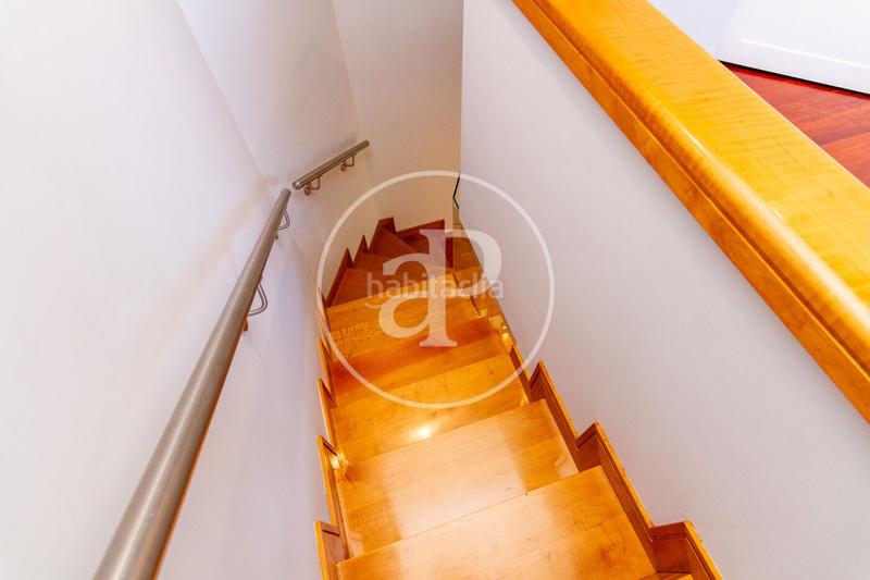 Foto 15e3bb09-62ab-4c3c-996d-49bd678d9056. Affitto duplex con riscaldamento parcheggio piscina in Madrid