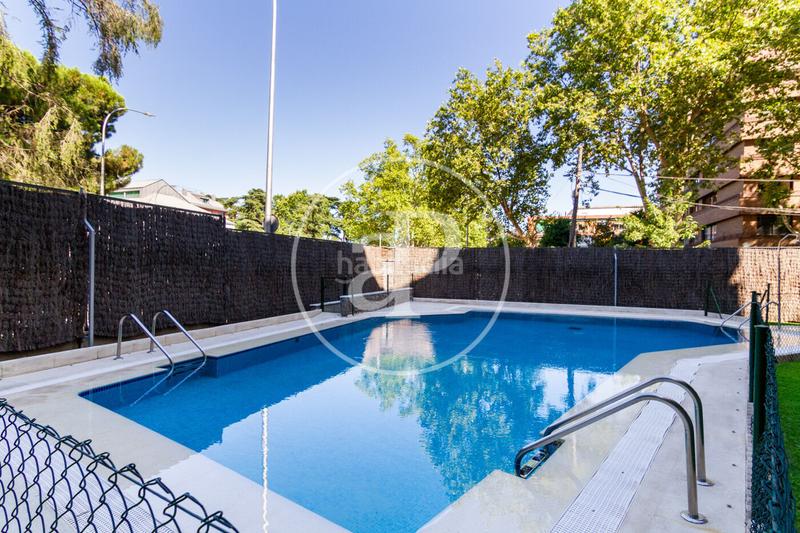 Foto 6f9be090-f393-4b3a-960c-8e722e882514. Affitto duplex con riscaldamento parcheggio piscina in Madrid