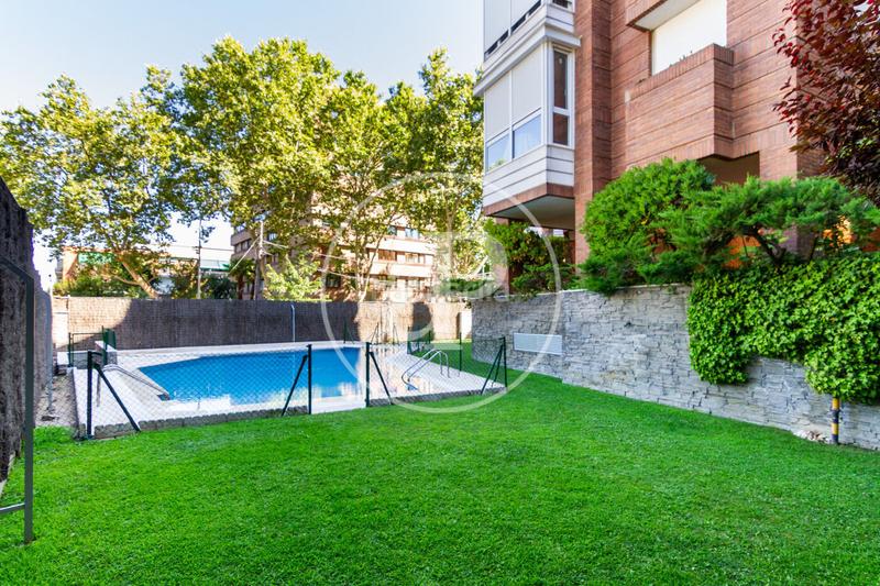 Foto e462bee1-d477-4c12-aefa-07309c0e2f92. Affitto duplex con riscaldamento parcheggio piscina in Madrid