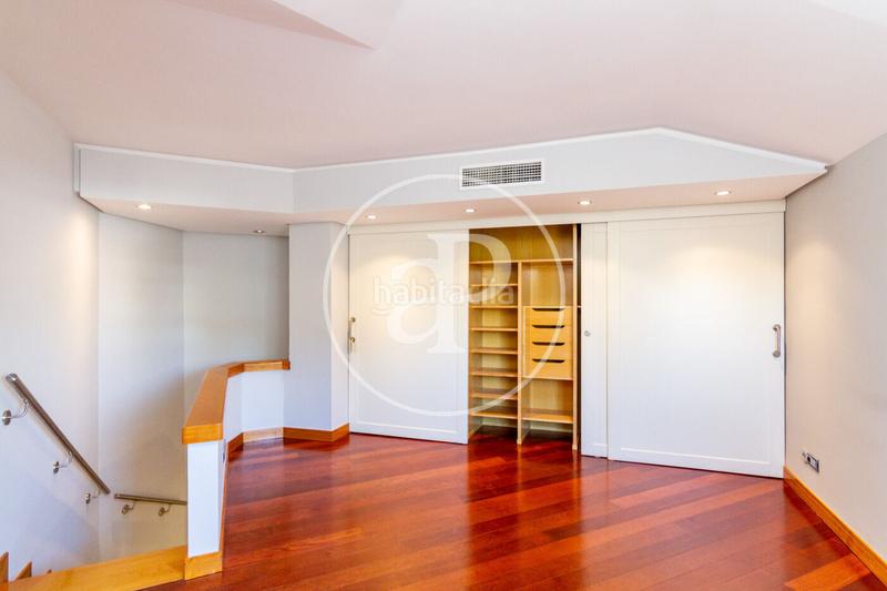 Foto 4890d5ff-fddc-4afc-9643-55faf6f8768d. Location duplex avec chauffage parking piscine dans Madrid