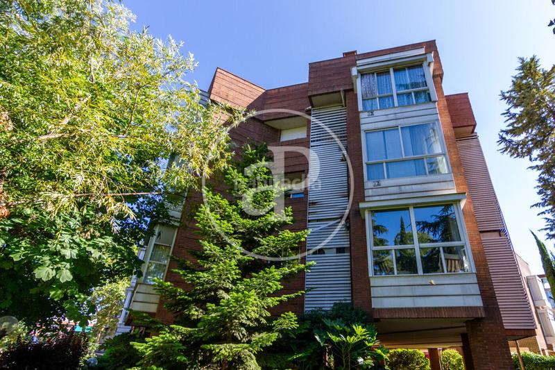 Foto f761740d-5483-48be-8131-7aed680887cf. Location duplex avec chauffage parking piscine dans Madrid