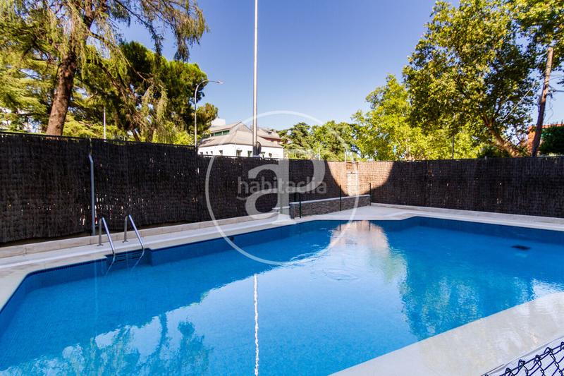 Foto 9f466903-7d68-4ff7-8a10-5590a86b05ed. Miete zweistöckige wohnung mit heizung parking pool in Madrid