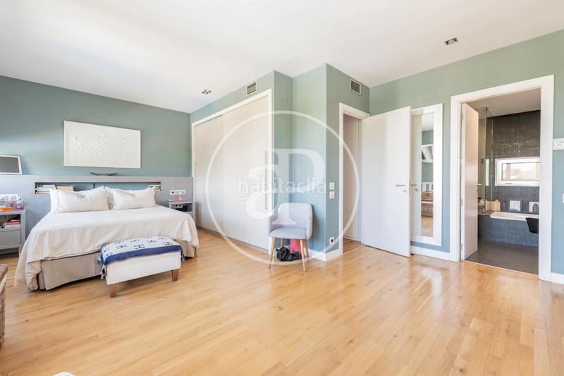 Foto 8d0b8b77-6da0-4f48-8ccd-c7760ce11a4d. Dúplex atico en venta en arturo soria en Virgen del Cortijo-Manoteras Madrid