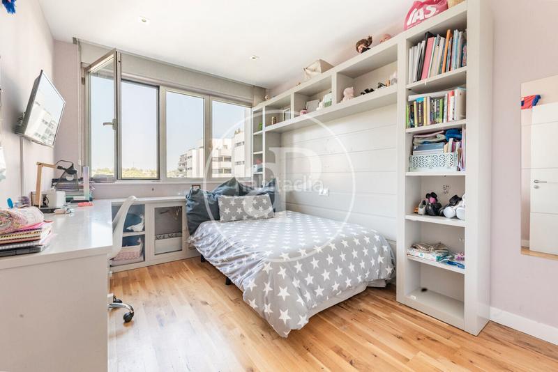 Foto 9d1e79f5-67c2-41b2-a034-16fb7afb6e9a. Dúplex atico en venta en arturo soria en Virgen del Cortijo-Manoteras Madrid
