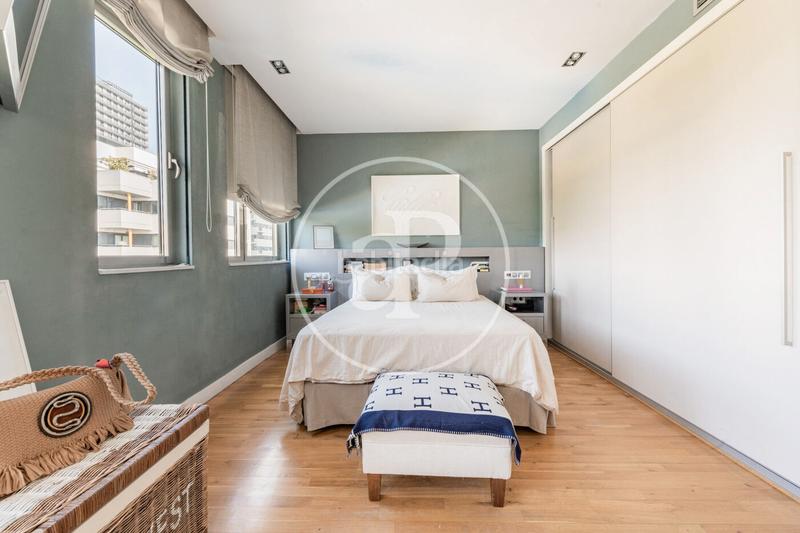 Foto cbd01cfe-44b5-4858-a886-ab775779f098. Dúplex atico en venta en arturo soria en Virgen del Cortijo-Manoteras Madrid