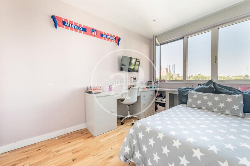 Foto f8b6a9ec-8dcc-4694-bd67-9e2ce83d500c. Dúplex atico en venta en arturo soria en Virgen del Cortijo-Manoteras Madrid