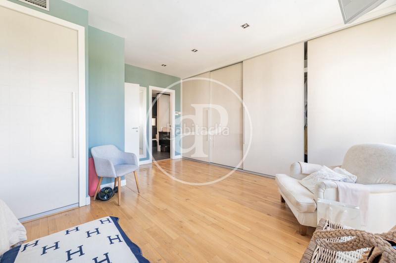Foto f9431c18-7145-449a-8214-24ce177ebc2c. Dúplex atico en venta en arturo soria en Virgen del Cortijo-Manoteras Madrid