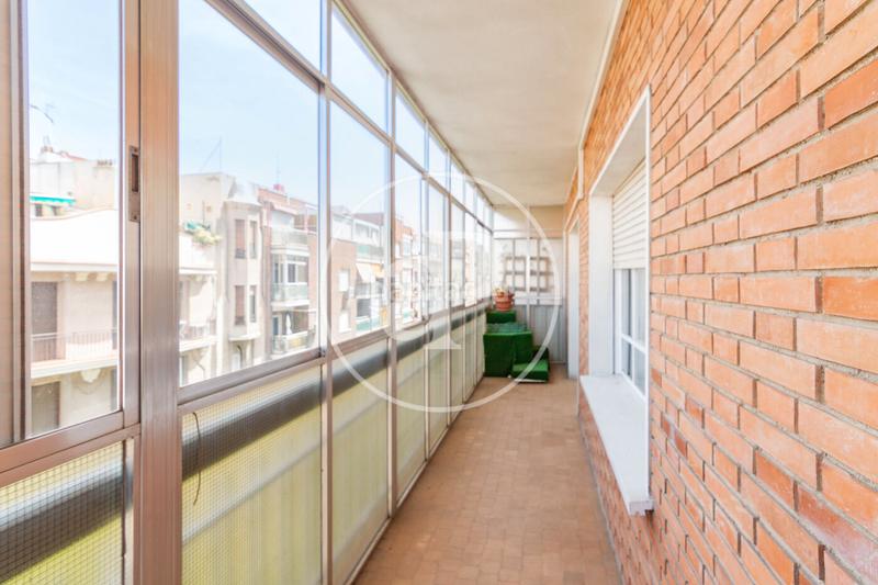 Foto a857cbe2-ecfc-4c5b-b2af-f1bcd5197354. Piso  en venta en conde duque en Universidad-Malasaña Madrid