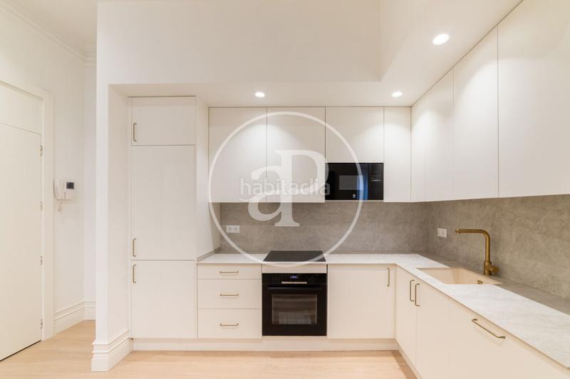 Foto b26f24c3-c9e1-40be-8e0c-a81dc50d6922. Piso  en venta en Lista en Lista Madrid