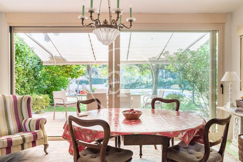 Foto 0b9109be-b6dc-4471-8469-75c31e79bbcb. Casa con riscaldamento parcheggio piscina in Las Lomas Boadilla del Monte