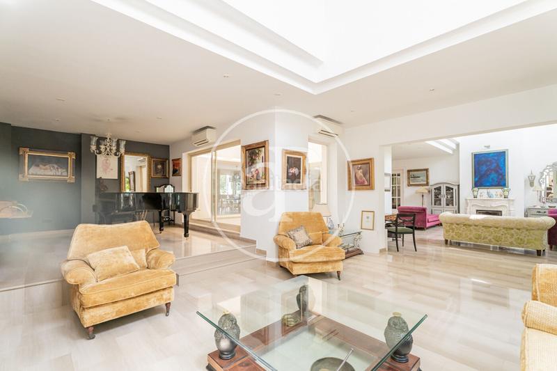 Foto 32ee43c5-2e2a-403d-b523-23181f5f1b6f. Casa con riscaldamento parcheggio piscina in Las Lomas Boadilla del Monte