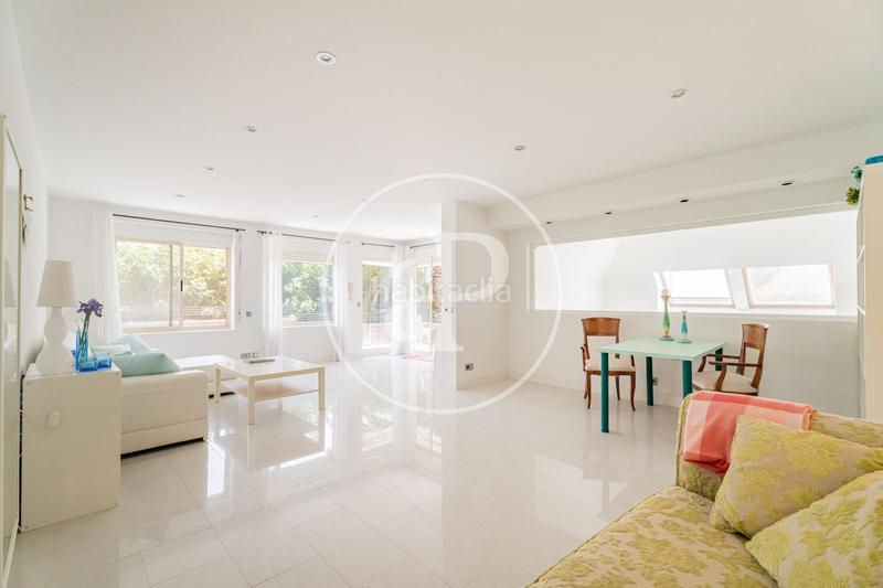 Foto 4f33c0c8-d2ce-4b93-8bf9-c90ac61f34f9. Casa con riscaldamento parcheggio piscina in Las Lomas Boadilla del Monte