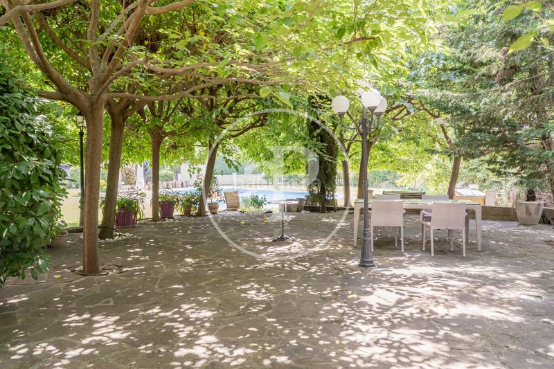 Foto 750b2bab-bef2-4338-9f4b-41aea80186c0. Casa con riscaldamento parcheggio piscina in Las Lomas Boadilla del Monte