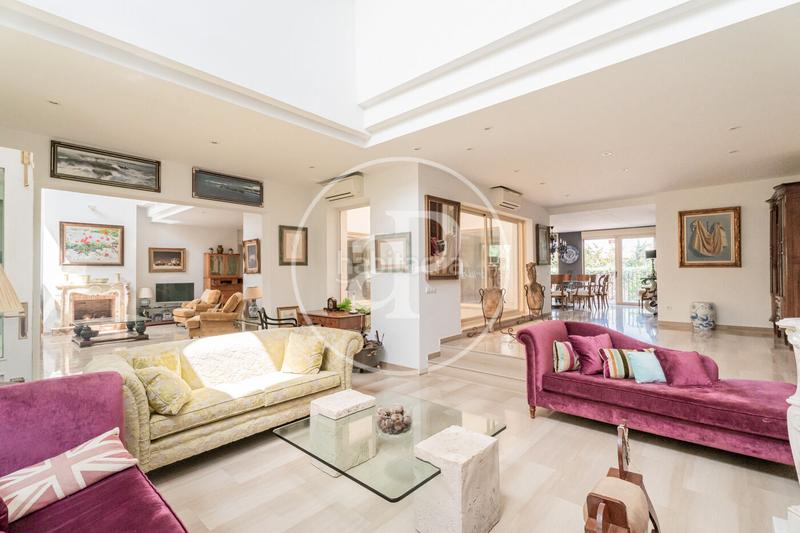 Foto 840f175c-8882-498d-9200-9ed2123737e7. Casa con riscaldamento parcheggio piscina in Las Lomas Boadilla del Monte