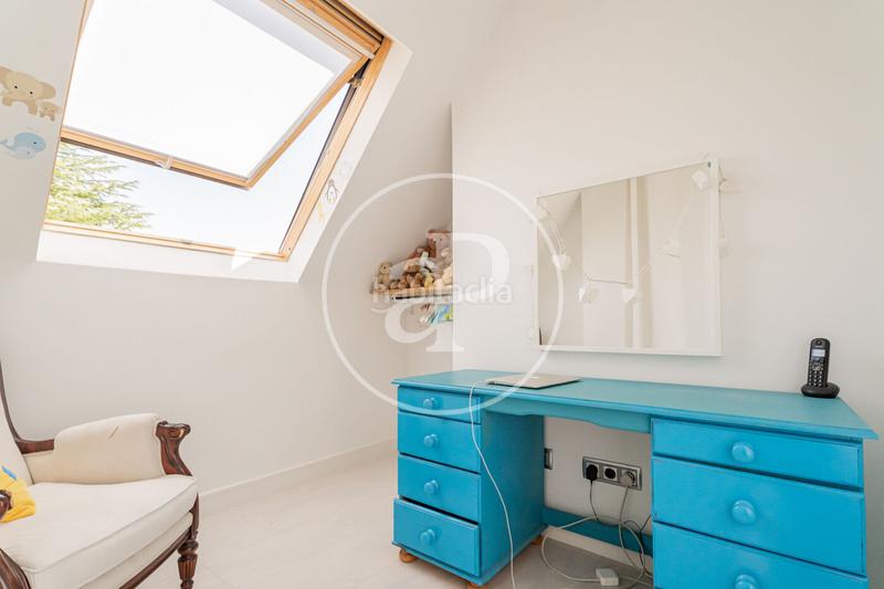 Foto 92581a8b-9460-45d3-80bd-2736dd029530. Casa con riscaldamento parcheggio piscina in Las Lomas Boadilla del Monte