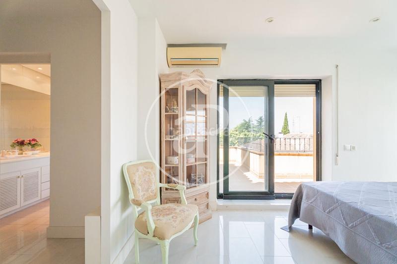 Foto 96a2580b-8237-44fa-8676-430ee4a63a05. Casa con riscaldamento parcheggio piscina in Las Lomas Boadilla del Monte