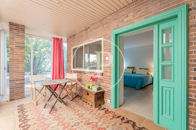 Foto b7fde968-3724-4892-8dc1-1a9eea030612. Casa con riscaldamento parcheggio piscina in Las Lomas Boadilla del Monte