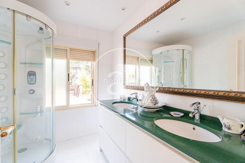 Foto d15f9f01-7f3f-47c3-8944-f052b9d5afbf. Casa con riscaldamento parcheggio piscina in Las Lomas Boadilla del Monte