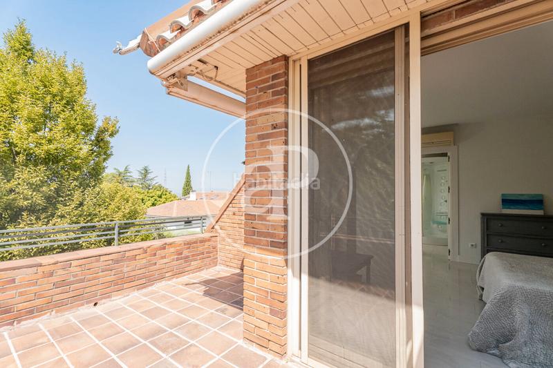 Foto d9b7f251-0020-4880-bad4-3f4414ebe4a6. Casa con riscaldamento parcheggio piscina in Las Lomas Boadilla del Monte