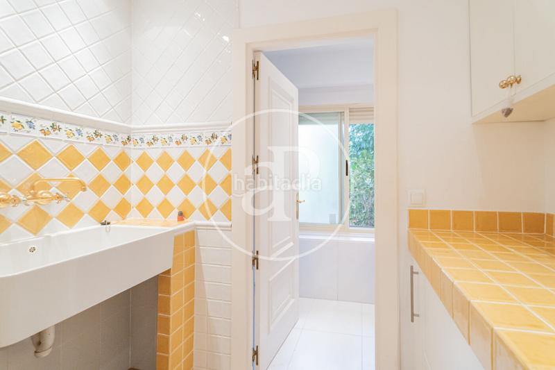 Foto f32dc801-ced8-4b2a-90a3-e733f3071ca8. Casa con riscaldamento parcheggio piscina in Las Lomas Boadilla del Monte