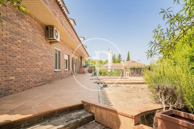 Foto f37411b9-07fc-4e41-bd2b-100822d8836b. Casa con riscaldamento parcheggio piscina in Las Lomas Boadilla del Monte