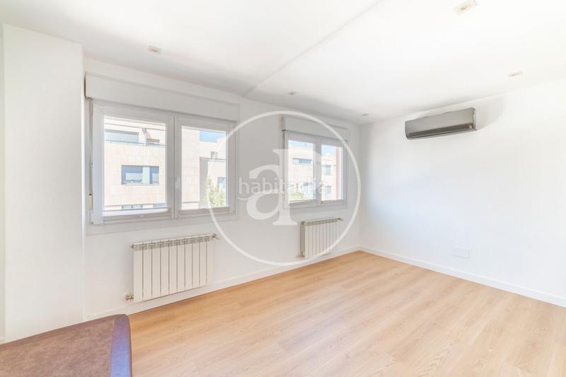 Foto 625b69f1-109b-44bc-8e2f-7ea4f39aca69. Affitto casa con riscaldamento parcheggio in Peñagrande Madrid