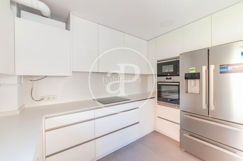 Foto 842e27c2-2ed3-4a8d-bd7e-27447daa8b7c. Affitto casa con riscaldamento parcheggio in Peñagrande Madrid