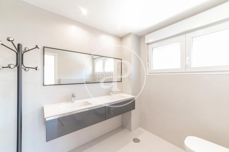 Foto b7b447ad-3e47-42b4-8244-dc33f3c8a55a. Affitto casa con riscaldamento parcheggio in Peñagrande Madrid