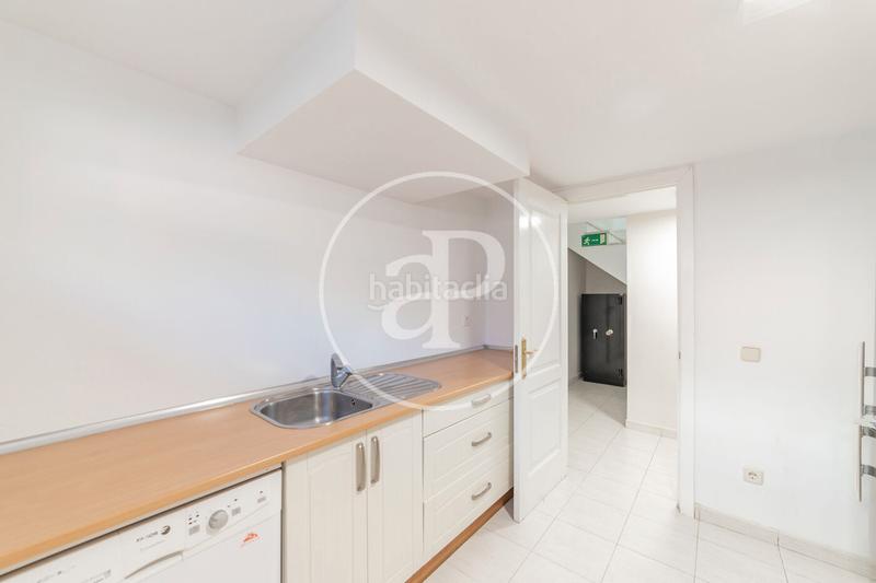 Foto a32256dd-065d-47a8-8b03-a411e3c9c881. Lloguer casa amb calefacció aparcament a Peñagrande Madrid