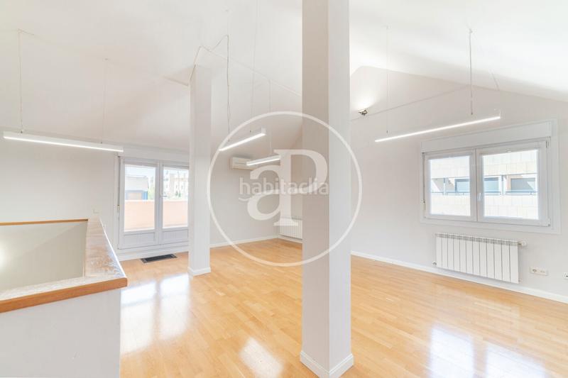 Foto 0173746b-b9a5-4830-b10a-ad8233afae51. Rent house with heating parking in Peñagrande Madrid