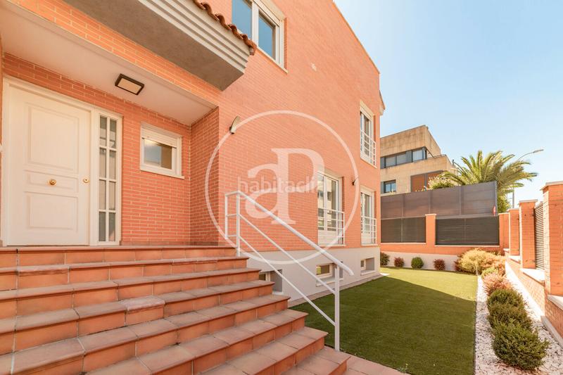 Foto a524e434-fc31-43f9-9f2e-b6217110c7eb. Rent house with heating parking in Peñagrande Madrid