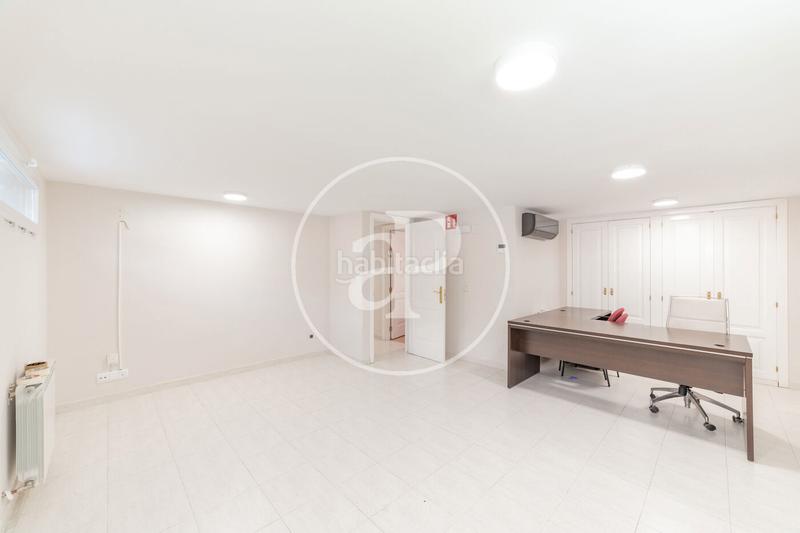 Foto e6103b27-995b-4325-b0f2-260639c0f4f3. Rent house with heating parking in Peñagrande Madrid